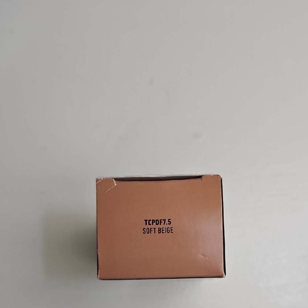 NYX Total Control Pro Drop Foundation - Picture 2 of 3